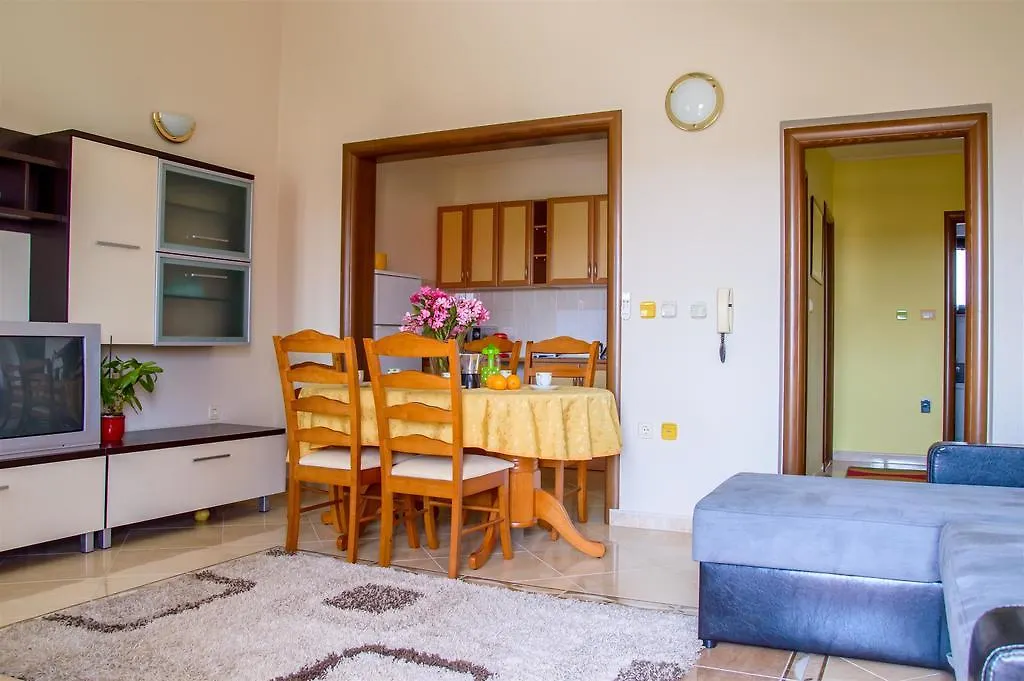 Apartment Roko Umag 0*,