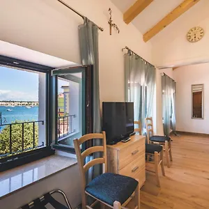 Apartment Vinea Umag, Ulica G Garibaldia 2, Umag